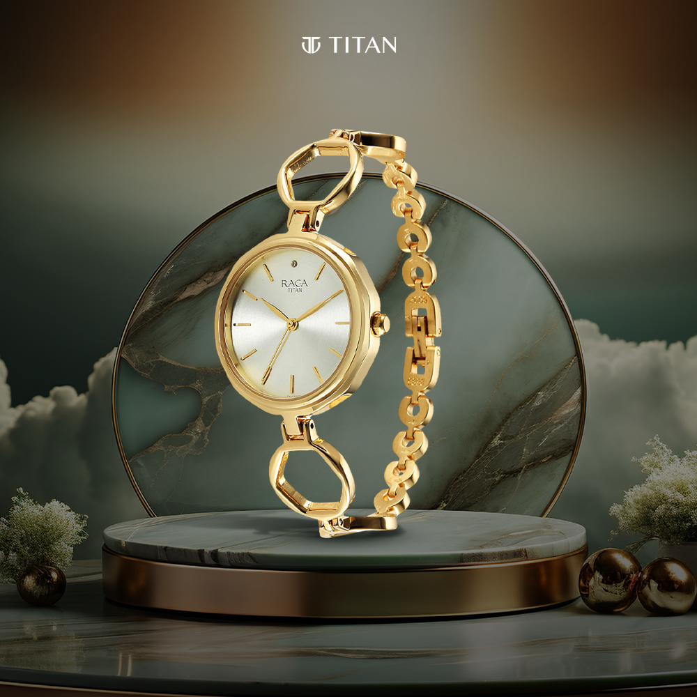 women's gold wrist watch
